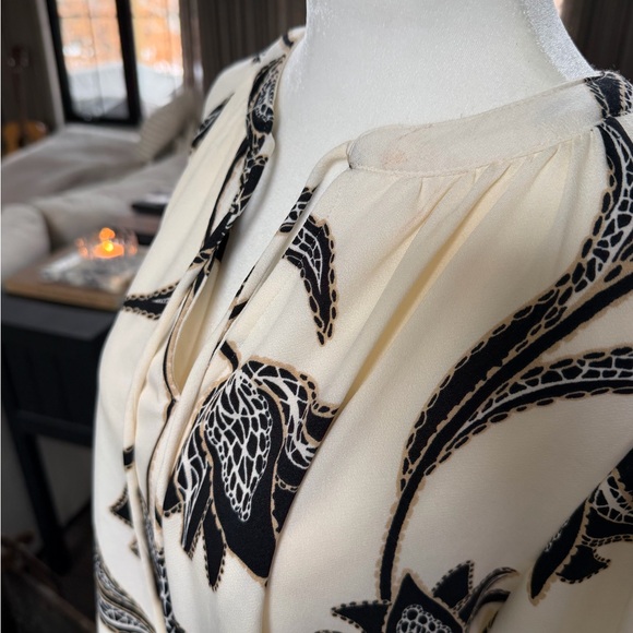 Elegant Women's Blouse with Black and Cream Floral Design - Picture 3 of 7